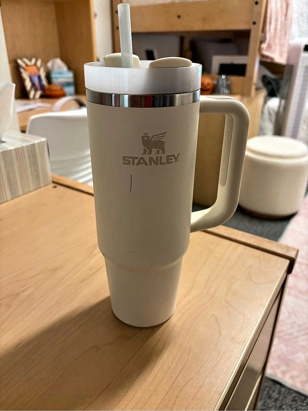 Stanley Quencher H2.0 FlowState Tumbler Cream Tumbler Good Condition